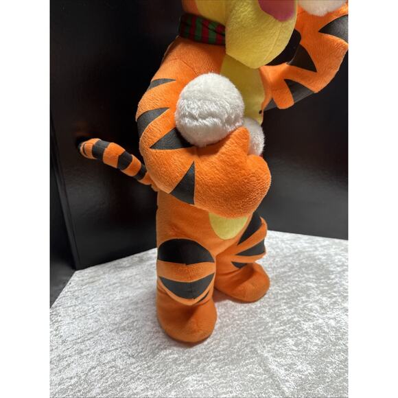 Tigger Santa Hat Door Greeters Disney Plush Christmas Winnie The Pooh 27" - Picture 4 of 16